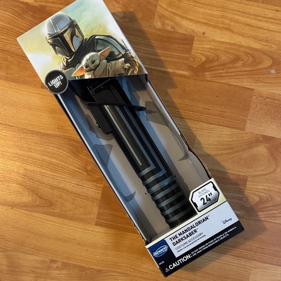 Star Wars: the Mandalorian Darksaber
Halloween toy /Costume Accessory sword - Picture 2 of 6